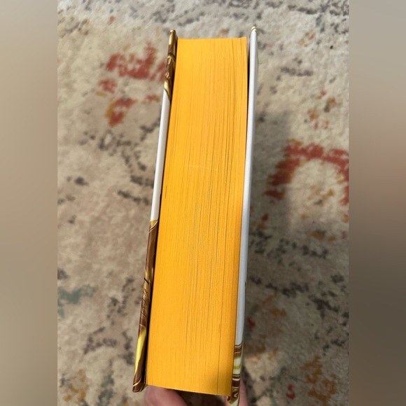 Signed Waterstones Goldfinch by Raven Kennedy - Picture 6 of 7